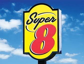 super 8 little rock ar,Location and Accessibility